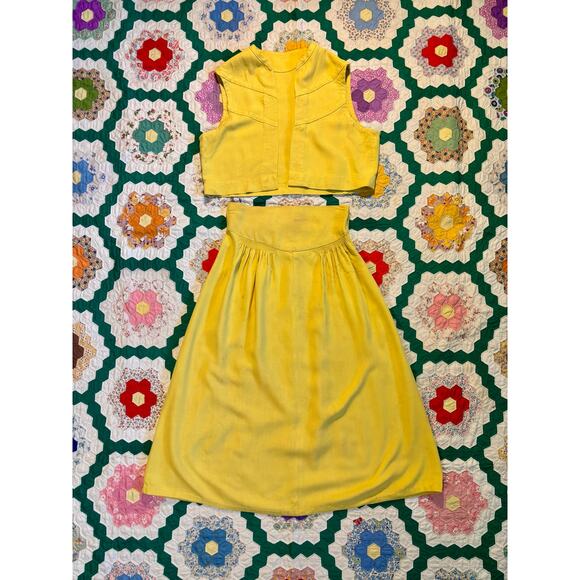 Vintage 1940s Vest & Skirt Set Butter Yellow Cotton Wounded Bird AS IS - Picture 1 of 16